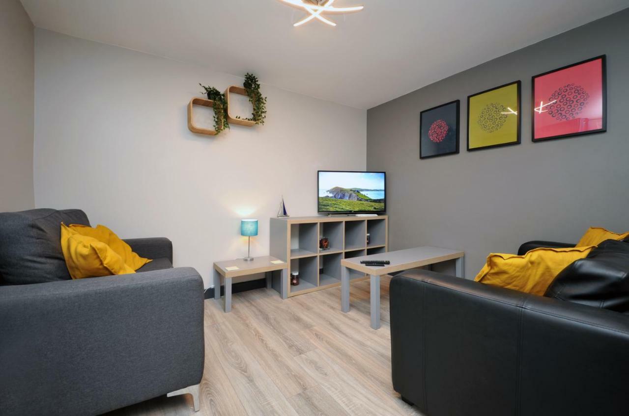 Stone'S Throw City Centre - Tv In Every Bedroom! Свонсі Екстер'єр фото