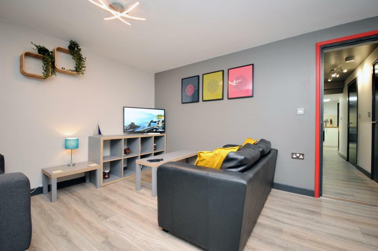 Stone'S Throw City Centre - Tv In Every Bedroom! Свонсі Екстер'єр фото