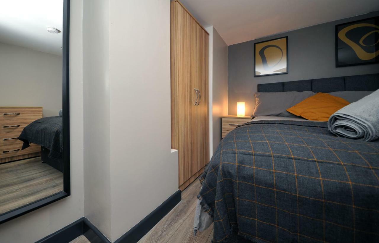 Stone'S Throw City Centre - Tv In Every Bedroom! Свонсі Екстер'єр фото